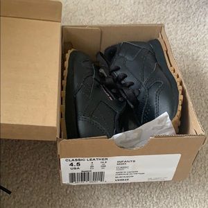 Infants black Reebok